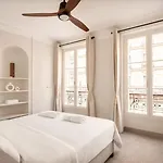 Eiffel Tower - Prestige With Views