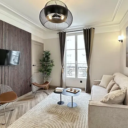 Charming With Eiffel Tower View Appartement