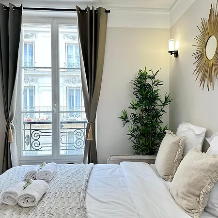 Apartment Charming With Eiffel Tower View
