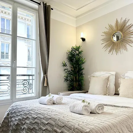 Charming With Eiffel Tower View
