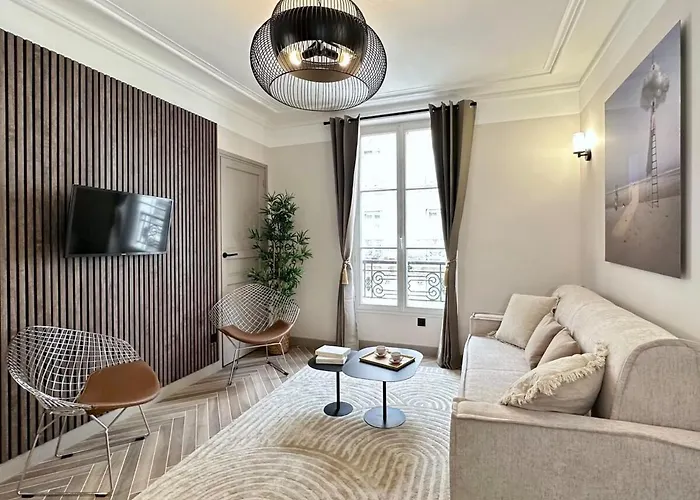 Eiffel Tower - Prestige With Views