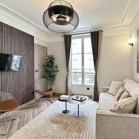 Eiffel Tower - Prestige With Views