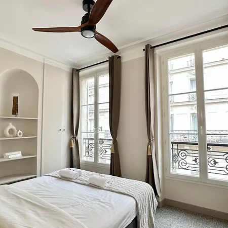 Lejlighed Charming With Eiffel Tower View
