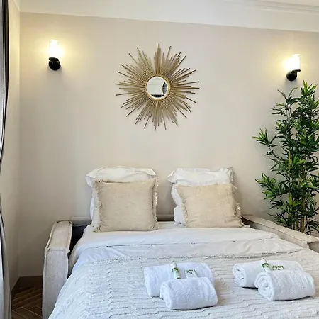Eiffel Tower - Prestige With Views Apartmán *